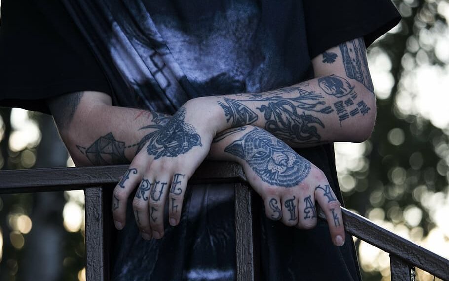 A Complete Guide for You to Getting a Really Cool Hand Tattoos