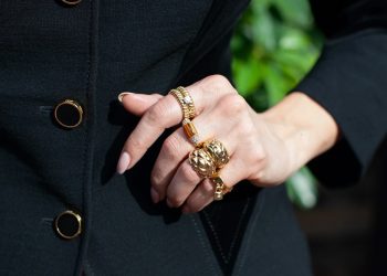 Vintage Jewelry Styles Making a Modern Comeback